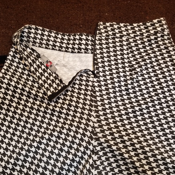 Pants - Picture 4 of 4